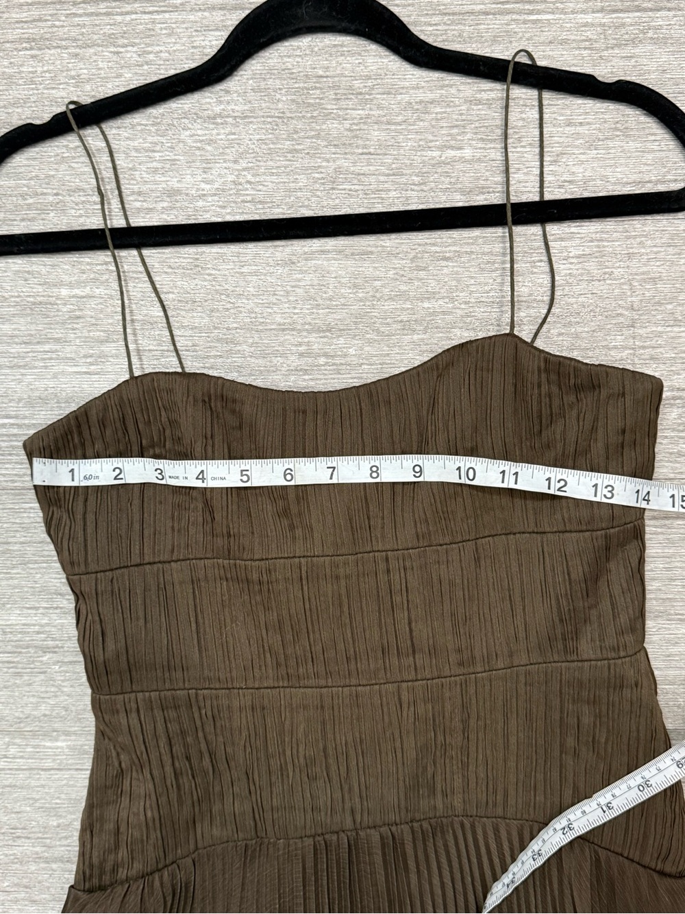 AMUR Sue Pleated Maxi Gown Brown Abstract Print Sustainable Formal Dress Size 0 - Picture 6 of 7